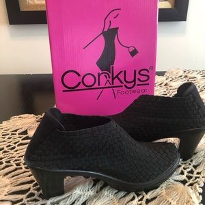 Corkys “Hot” Elastic Platform Pump (BLACK) size 7, FITS LIKE A 6 OR 6.5